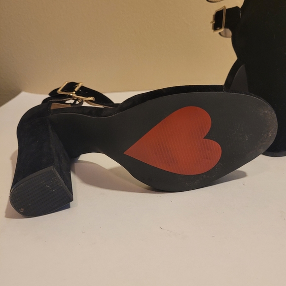 Luichini size 8.5 faux suede black open toe heel - Picture 3 of 8